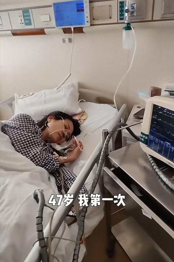 恒信期货 杨乐乐独自手术脸色蜡黄，回应汪涵缺席：他的爱一直在破离婚传闻